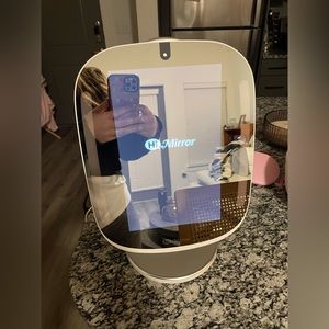 HiMirror mini mirror